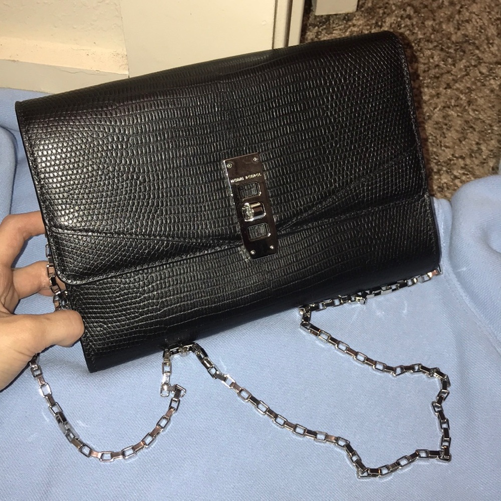 Henri bendel lizard wallet on chain